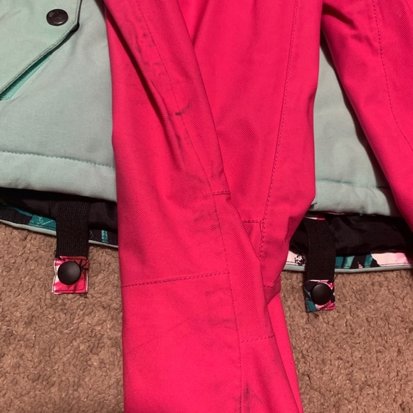 Snowpants - Picture 4 of 9